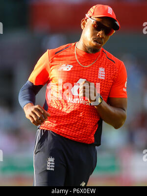 Unis Old Trafford, Manchester, Royaume-Uni. 3 juillet, 2018. Vingt20 International Cricket, l'Angleterre et l'Inde ; Chris Jordan de l'Angleterre : l'action de Crédit Plus Sport/Alamy Live News Banque D'Images