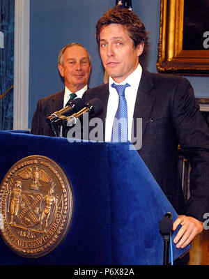 New York City 2002 Photo d'Hugh Grant Photo de John Barrett/PHOTOlink.net MediaPunch / ----- -- Banque D'Images