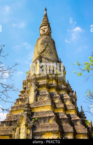 Stupa à Phnom Oudong, Province de Kandal, Cambodge Banque D'Images