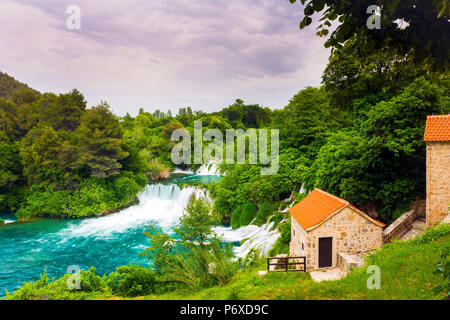 Dalmatie, Croatie, le parc national de Krka, chutes d'eau à Skadinski Buk Banque D'Images