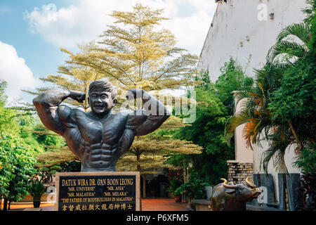 Malacca, Malaisie - 7 janvier 2018 : Le Dr Gan Boon Leong Statue et Memorial Park à la vieille ville de Malacca Banque D'Images