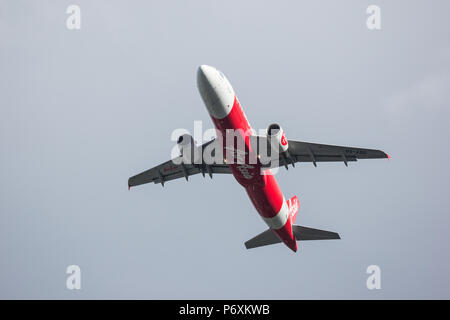 CHIANG MAI, THAÏLANDE - 28 juin 2018 : HS-ABQ Airbus A320-200 de Thai Airasia. Décoller de l'aéroport de Chiangmai à Phuket. Banque D'Images