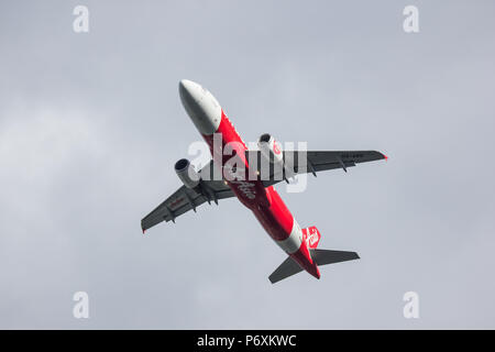 CHIANG MAI, THAÏLANDE - 28 juin 2018 : HS-ABQ Airbus A320-200 de Thai Airasia. Décoller de l'aéroport de Chiangmai à Phuket. Banque D'Images