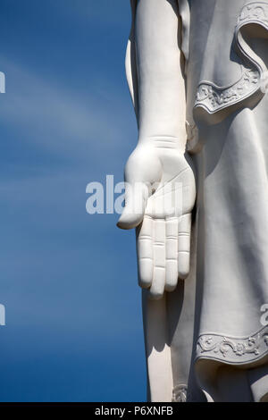 Main de Statue de Bouddha à la pagode Vinh Trang Temple , Mon ThoVietnam Banque D'Images