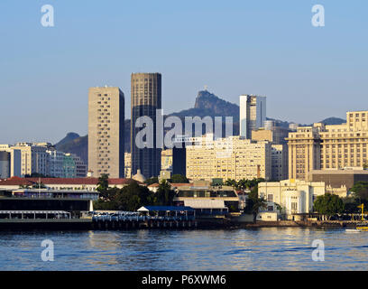 Brésil, État de Rio de Janeiro, ville de Rio de Janeiro, la Ville vue de la baie de Guanabara. Banque D'Images