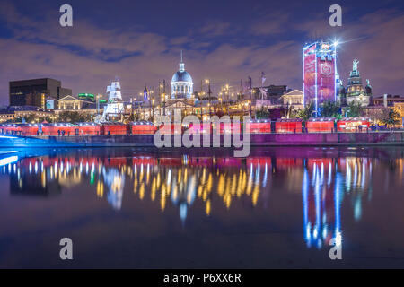 Canada, Québec, Montréal, Le Vieux Port, bassin Bonsecours, dusk Banque D'Images