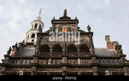 Détails de la façade de l'Ancien hôtel de ville sur l'Groenmarkt, vu de la rue Neuve, La Haye, Pays-Bas Banque D'Images