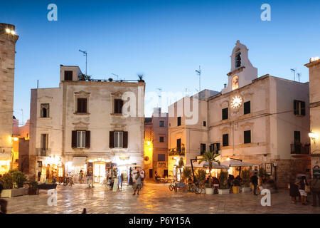 Polignano a Mare, Pouilles, Italie Banque D'Images
