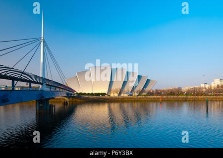 Royaume-uni, Ecosse, Glasgow, Scottish Exhibition and Conference Centre SECC, ou le tatou, au bord de la rivière Clyde Banque D'Images