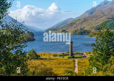 Royaume-uni, Ecosse, Highland, Loch Shiel, Glenfinnan, Glenfinnan Monument aux 1745 débarquement de Bonnie Prince Charlie au début de l'Insurrection Jacobite Banque D'Images