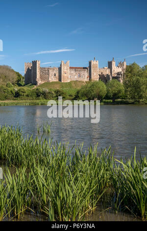 Royaume-uni, Angleterre, Suffolk, Docking, Framlingham Castle dans le simple Banque D'Images