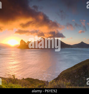 Hout Bay au coucher du soleil, Cape Town, Western Cape, Afrique du Sud Banque D'Images