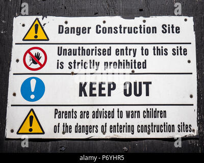 Site de Construction Garder hors de danger Sign Banque D'Images