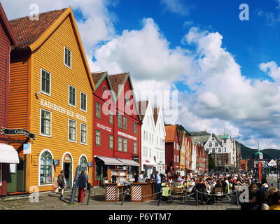 Bergen, Norvège- Juin 2016 : célèbre rue Bryggen à Bergen en Norvège Banque D'Images