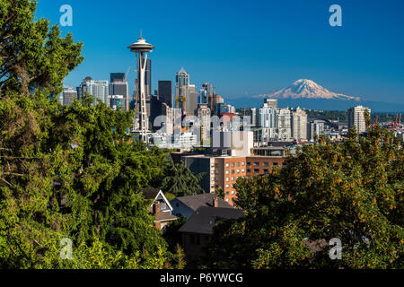Le centre-ville avec Space Needle, Seattle, Washington, USA Banque D'Images