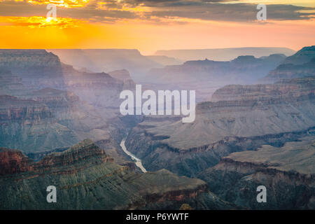 Coucher de soleil sur Mohave point, South Rim, le Parc National du Grand Canyon, Arizona, USA Banque D'Images