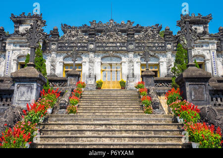 Tombeau de Khai Dinh (Lang Khai Dinh), Huong Thuy District, province de Thua Thien-Hue, Vietnam Banque D'Images