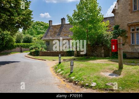 Village Swinbrook, Cotswolds, Oxfordshire, Angleterre Banque D'Images