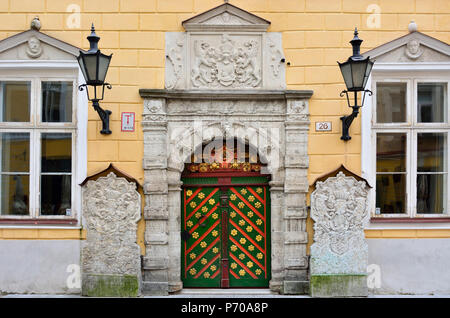 Porte dans la vieille ville de Tallinn, Site du patrimoine mondial de l'Unesco. Tallinn, Estonie Banque D'Images