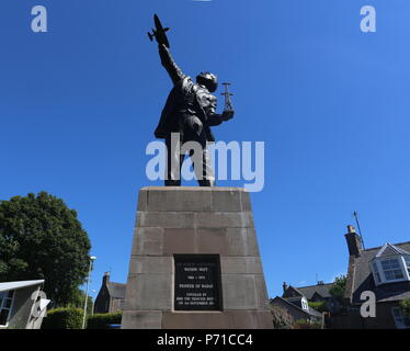 Monument à Sir Robert Alexander Watson-Watt pionnier de Brechin Radar Ecosse Juillet 2018 Banque D'Images