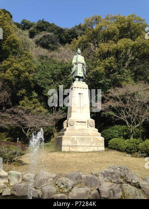 : . Publié en 1917, prises le 22 février 2014, 11:06:02 Sculpture de 2 Hisamitsu Shimazu près de Terukuni culte Banque D'Images