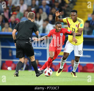 Moscou, Russie. 30Th May, 2018. Spartek Stadium Moscou, Russie : Columbian player Yerri MINA et en Angleterre avec la Raheem STERLING en action dans Spartek Stadium Moscou le mardi. L'Angleterre a gagné par 4-3 aux tirs au but. Seshadri SUKUMAR Crédit : Seshadri SUKUMAR/Alamy Live News Banque D'Images