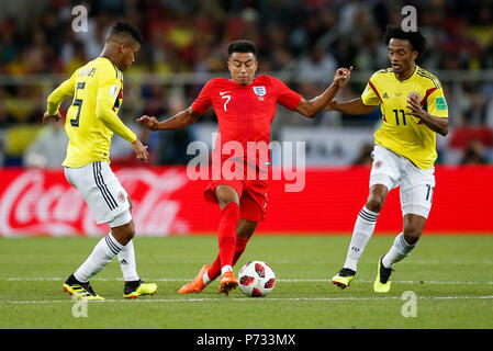 Moscou, Russie. 3 juillet, 2018. Juan Miguel, de la Colombie, Jesse Lingard de l'Angleterre et la Colombie au cours de Wilmar Barrios la Coupe du Monde FIFA 2018 ronde de 16 match entre la Colombie et l'Angleterre au Spartak Stadium le 3 juillet 2018 à Moscou, Russie.Credit : PHC Images/Alamy Live News Banque D'Images