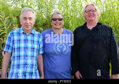 Comté de Tyrone, UK. 4 juillet, 2018. Sauver notre président Sperrins Cormac McAleer, Chas Jewett, Cheyenne River Sioux Tribe et Comité permanent de l'eau de roche de Dakota protecteur et directeur de l'NI Les Amis de la Terre James Orr. CountyTyrone : UK:4 Juillet 2018 Crédit : Mark Winter/Alamy Live News Banque D'Images