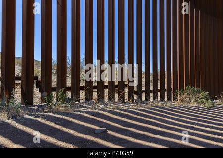 United States Frontière, barrière piétonne détail, vu de côté américain., Jacumba Californie, avril 2018 Banque D'Images