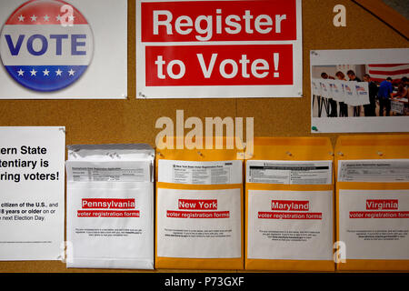 Les formulaires d'inscription des électeurs pour New York, Pennsylvanie, Maryland, Virginie et Banque D'Images