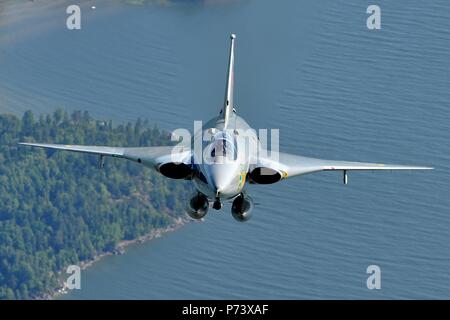 Armée de l'air suédoise VOL HISTORIQUE SAAB J-35 DRAKEN J Banque D'Images