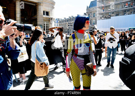 Sita Abellan chez Louis Vuitton - Paris Fashion Week printemps été 2019 Hommes - Palais Royal - Paris - France Banque D'Images