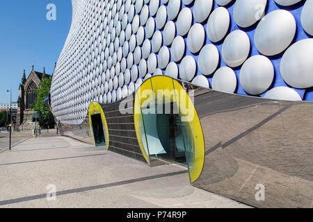 Birmingham, UK : 29 Juin 2018 : vue latérale du grand magasin Selfridges à Park Street - partie de la centre commercial Bullring. Banque D'Images