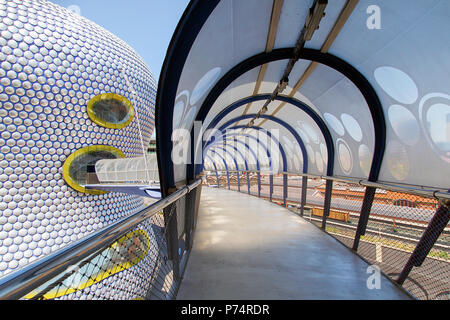 Birmingham, UK : 29 Juin 2018 : grand magasin Selfridges à Park Street, partie du Bullring Shopping Centre - du parking de plusieurs étages. Banque D'Images