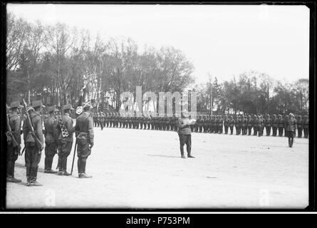 77 Witczak-WitaczyŻałoba Narcyz ński - w 1 Pułku Krzyzowa Konnych po śmierci marsz. Józefa Piłsudskiego (107-729-2) Banque D'Images