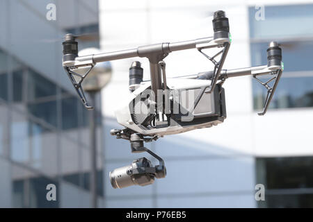 Drone haute puissance avec l'appareil photo Banque D'Images