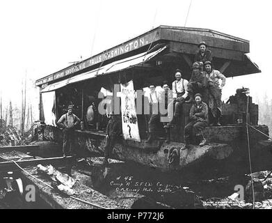 . Anglais : l'équipage et de l'âne, moteur électrique de Snoqualmie Falls Lumber Company, ca. 1922 . Anglais : Légende sur l'image : Camp 'A' S.F. Tlb Co. C.K. Photo de Kinsey, Seattle. No 45 PH Coll 516,4249 Sujets (LCTGM) : Electric ânes--Washington (État) ; bois ; wagons--Washington (État) ; industrie du bois--Washington (État) ; Snoqualmie Falls Lumber Company--People--Washington (État) ; Snoqualmie Falls Lumber Company--Équipement & fournitures--Washington (Etat), comté de King (Washington) ; les portraits de groupe . vers 1922 et l'équipe 3, moteur électrique âne Snoqualmie Falls Lumber Company, ca 1922 (KINSEY 848 Banque D'Images