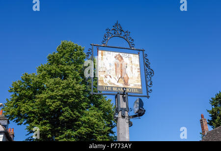 L'Hôtel de l'ours dans l'Oxfordshire petite ville de Woodstock . Woodstock est une ville historique, juste au nord d'Oxford. Banque D'Images