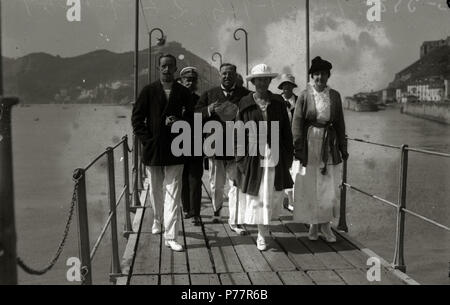 Español : Título original : El Rey Alfonso XIII en El Puerto (4/4) Traçage : San Sebastián (Guipúzcoa) . 1916 28 El Rey Alfonso XIII en El Puerto (4 de 4) - Fondo Car-Kutxa Fototeka Banque D'Images