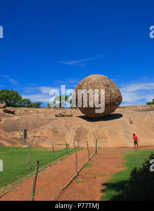 Krishna's butter-ball - Mahabalipuram (Tamil Nadu, Inde) Banque D'Images