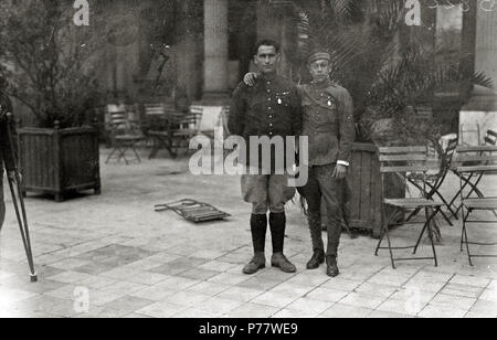 47 Militares heridos en la guerra de África en el Gran Casino de San Sebastián habilitado como hospital de la Cruz Roja (12 de 15) - Fondo Car-Kutxa Fototeka Banque D'Images