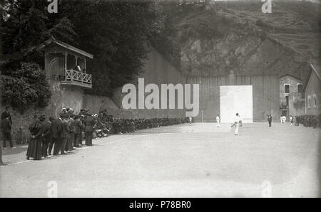 50 Partido de pelote basque en el frontón Beotibar de Tolosa (1 de 1) - Fondo Car-Kutxa Fototeka Banque D'Images