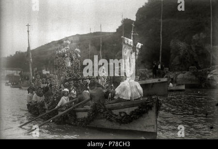 53 marítima Procesion del Niño Jesús de Praga en la localidad de Pasaia (1 de 4) - Fondo Car-Kutxa Fototeka Banque D'Images