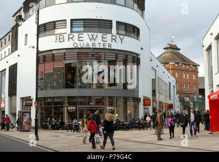 Le quartier de la brasserie dans le centre-ville de Cheltenham Banque D'Images