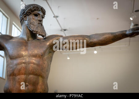 Statue en bronze de Zeus ou Poséidon, trouvé de la mer du nord du Cap Artemision, Eubée, dieu grec statue dans un style sévère, à partir de la période classique, 460 av. Banque D'Images