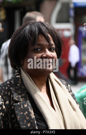 Diane Abbott Shadow Home Secrétaire en photo dans The Strand, Londres, le 14th juin 2012. Politicien britannique. Politique.MP. DÉPUTÉS. Les politiciens britanniques. Page du portefeuille de Russell Moore. Banque D'Images