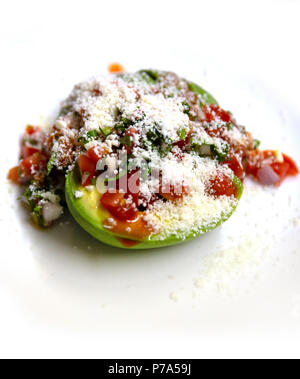 Pico de Gallo Avocat farci au fromage Banque D'Images