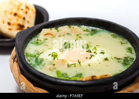 Oeuf poché colombien traditionnel appelé changua Soupe Banque D'Images