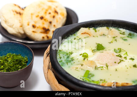 Oeuf poché colombien traditionnel appelé changua Soupe Banque D'Images