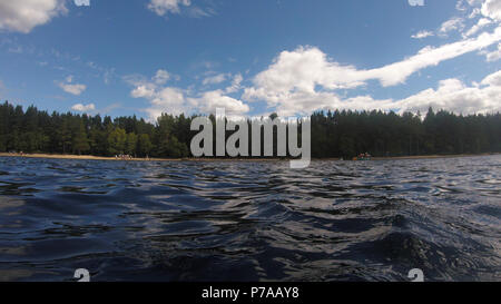 4 juillet 2018 à Aviemore. Soleil torride à Loch Morlich dans le parc national de Cairngorm. Credit Alan Oliver / Alamy Live News Banque D'Images